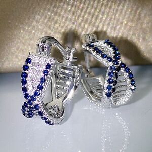 💎Beautiful Lux Criss-Cross Simulated Blue & White Sapphire CZ Huggie Earrings
